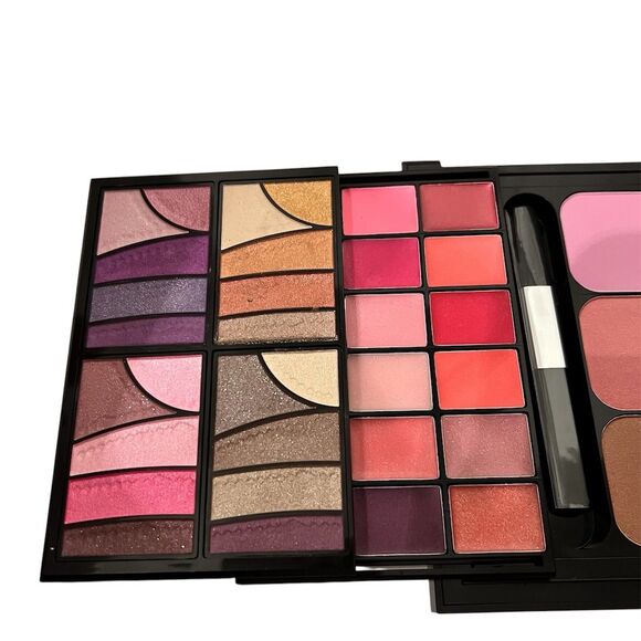 Malibu Glitz Ultimate Makeup Kit 71 Color Palette Eyeshadow Blush Lip - Picture 4 of 7